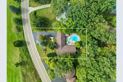 946  Shabbona Dr, Fontana, WI 53125 - Photo 39