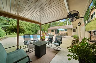 946 Shabbona Dr, Fontana, WI 53125 - Photo 37