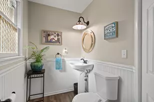 946 Shabbona Dr, Fontana, WI 53125 - Photo 15