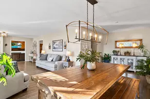 946 Shabbona Dr, Fontana, WI 53125 - Photo 7