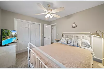 946  Shabbona Dr, Fontana, WI 53125 - Photo 19