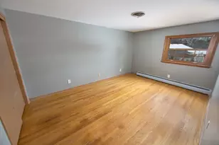 2261 W Kenboern Dr, Glendale, WI 53209 - Photo 13