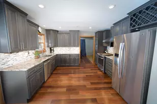 2261 W Kenboern Dr, Glendale, WI 53209 - Photo 9