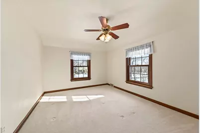 2551 N 81st St, Wauwatosa, WI 53213 - Photo 21