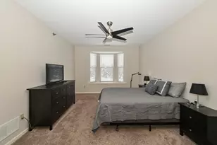 6995 S Riverwood Blvd, Franklin, WI 53132 - Photo 25