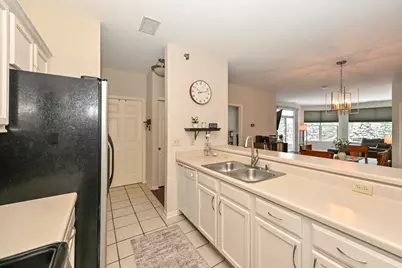 6995 S Riverwood Blvd #210, Franklin, WI 53132 - Photo 11