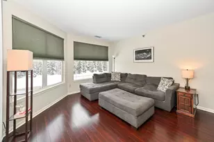 6995 S Riverwood Blvd, Franklin, WI 53132 - Photo 5