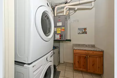 6995 S Riverwood Blvd #210, Franklin, WI 53132 - Photo 15