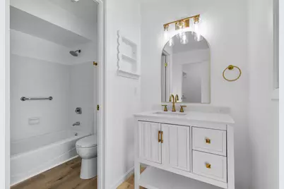 5325  Somerset Ln, Greenfield, WI 53221 - Photo 19