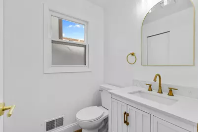 5325  Somerset Ln, Greenfield, WI 53221 - Photo 15