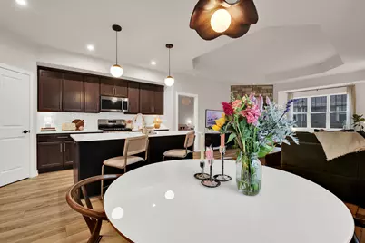 W204N17637  Laurel Pl, Jackson, WI 53037 - Photo 5