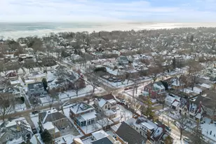 3405 N Hackett Ave, Milwaukee, WI 53211 - Photo 71