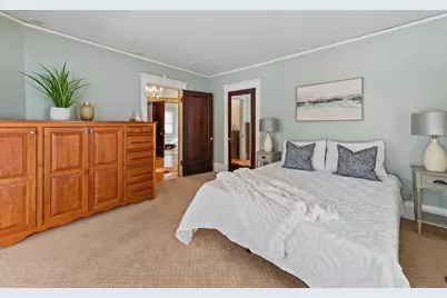 3405 N Hackett Ave, Milwaukee, WI 53211 - Photo 39