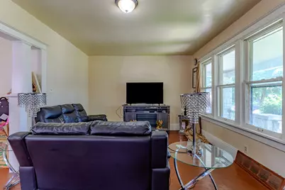 4047 N 19th St, Milwaukee, WI 53209 - Photo 3