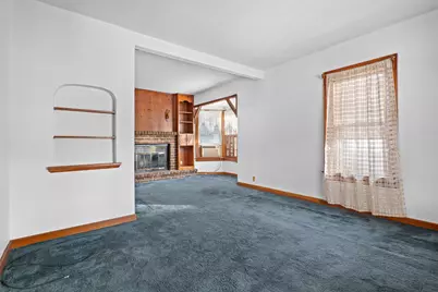 851 N 10th St, Manitowoc, WI 54220 - Photo 9