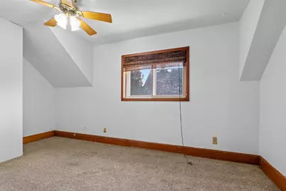 851 N 10th St, Manitowoc, WI 54220 - Photo 23