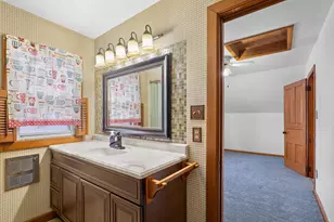 851 N 10th St, Manitowoc, WI 54220 - Photo 27