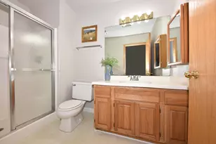 18575 Brookfield Lake Dr, Brookfield, WI 53045 - Photo 21