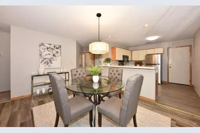 18575  Brookfield Lake Dr #61, Brookfield, WI 53045 - Photo 15