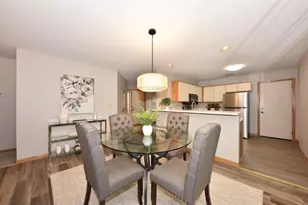 18575 Brookfield Lake Dr, Brookfield, WI 53045 - Photo 15