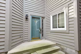 18575 Brookfield Lake Dr, Brookfield, WI 53045 - Photo 7