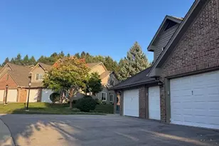 18575 Brookfield Lake Dr, Brookfield, WI 53045 - Photo 33