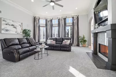 W132N6509  West View Ct, Menomonee Falls, WI 53051 - Photo 3