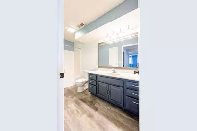 634  Victoria Ln, Onalaska, WI 54650 - Photo 17