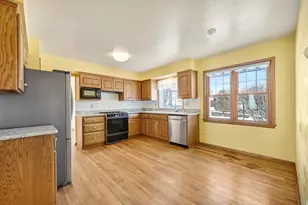 6046 S 22nd St, Milwaukee, WI 53221 - Photo 17