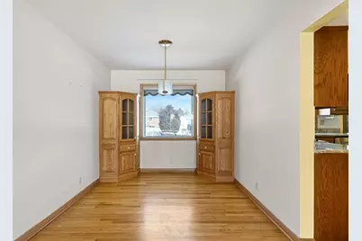 6046 S 22nd St, Milwaukee, WI 53221 - Photo 11