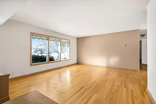 6046 S 22nd St, Milwaukee, WI 53221 - Photo 7