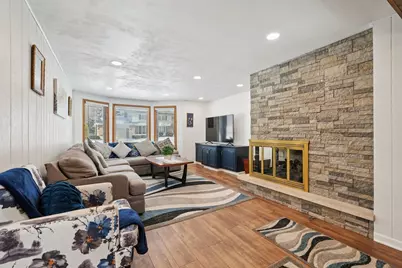 8836  35th Ave, Kenosha, WI 53142 - Photo 9