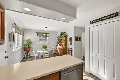 18590  Kamala Ct, Brookfield, WI 53045 - Photo 9