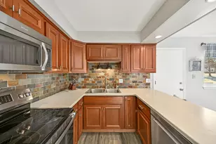 18590 Kamala Ct, Brookfield, WI 53045 - Photo 7