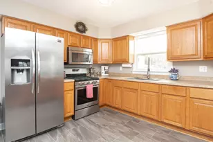 N39W27485 Hillside Grove Rd, Pewaukee, WI 53072 - Photo 9