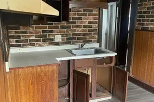 2576 N 51st St, Milwaukee, WI 53210 - Photo 5