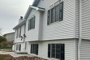 7765 S Mission Dr, Franklin, WI 53132 - Photo 5