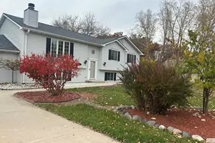 7765 S Mission Dr, Franklin, WI 53132 - Photo 1