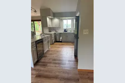 7765 S Mission Dr, Franklin, WI 53132 - Photo 11