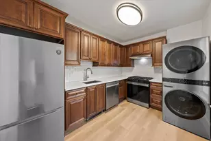 2026 E Kenilworth Pl, Milwaukee, WI 53202 - Photo 7