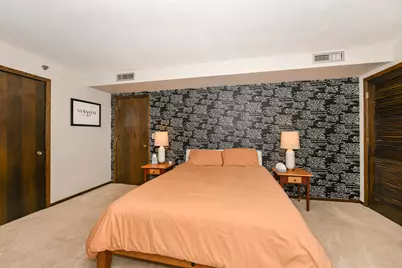 1633 N Prospect Ave #17C, Milwaukee, WI 53202 - Photo 15