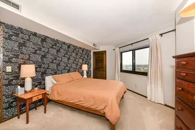 1633 N Prospect Ave #17C, Milwaukee, WI 53202 - Photo 13