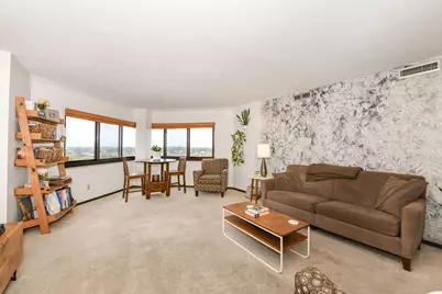 1633 N Prospect Ave #17C, Milwaukee, WI 53202 - Photo 3