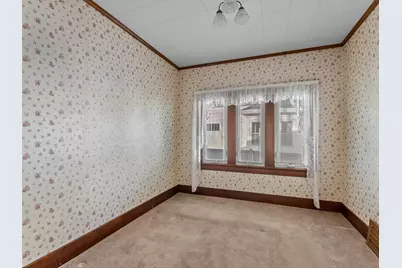 923 N 8th St, Manitowoc, WI 54220 - Photo 15