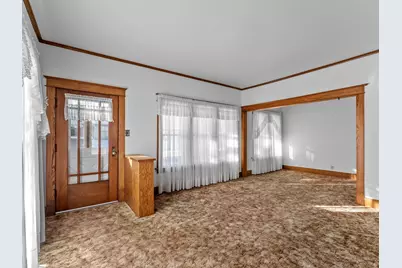 923 N 8th St, Manitowoc, WI 54220 - Photo 11