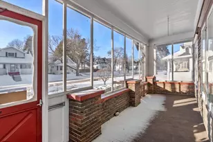 923 N 8th St, Manitowoc, WI 54220 - Photo 9