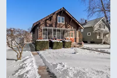 923 N 8th St, Manitowoc, WI 54220 - Photo 3