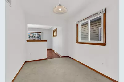 2065 S 71st St, West Allis, WI 53219 - Photo 9