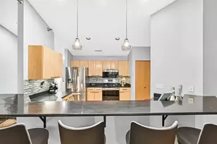 18500 Brookfield Lake Dr, Brookfield, WI 53045 - Photo 7