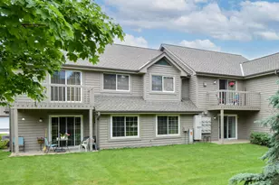18500 Brookfield Lake Dr, Brookfield, WI 53045 - Photo 25